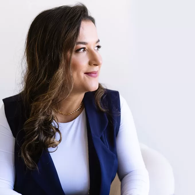 Psicóloga Alline Teixeira - Especialista em Relacionamentos - Sobre Mim